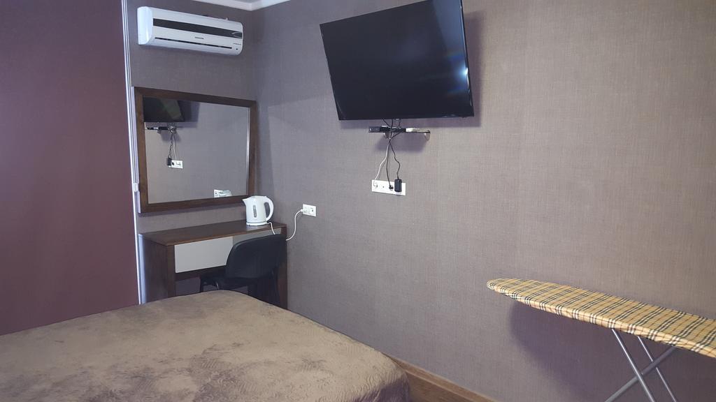 Mimino Apartment Deluxe First Line Batumi Room photo